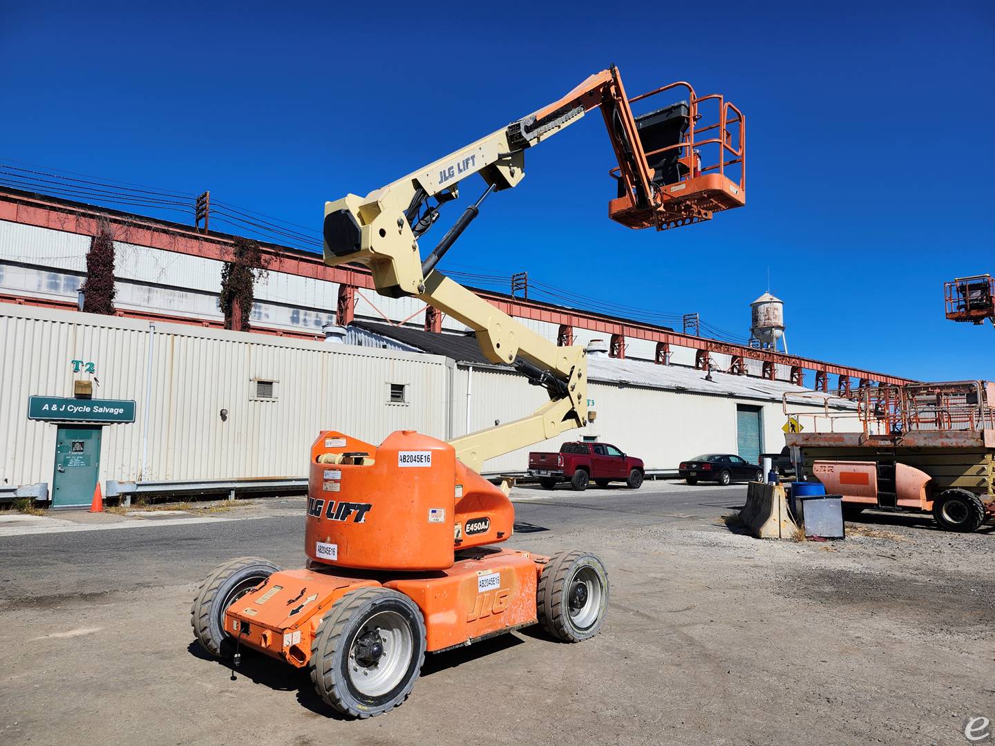 2011 JLG E450AJ