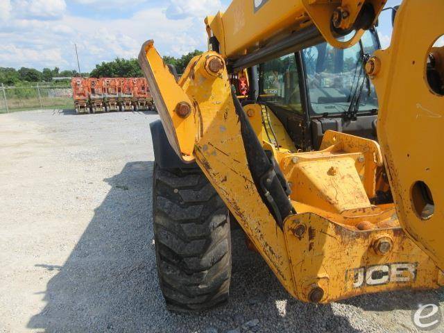 2015 JCB 510-56