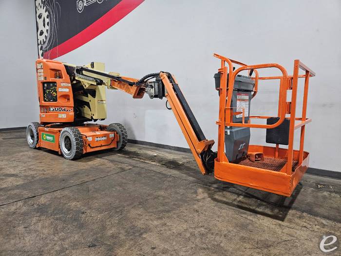 2013 JLG E300AJP