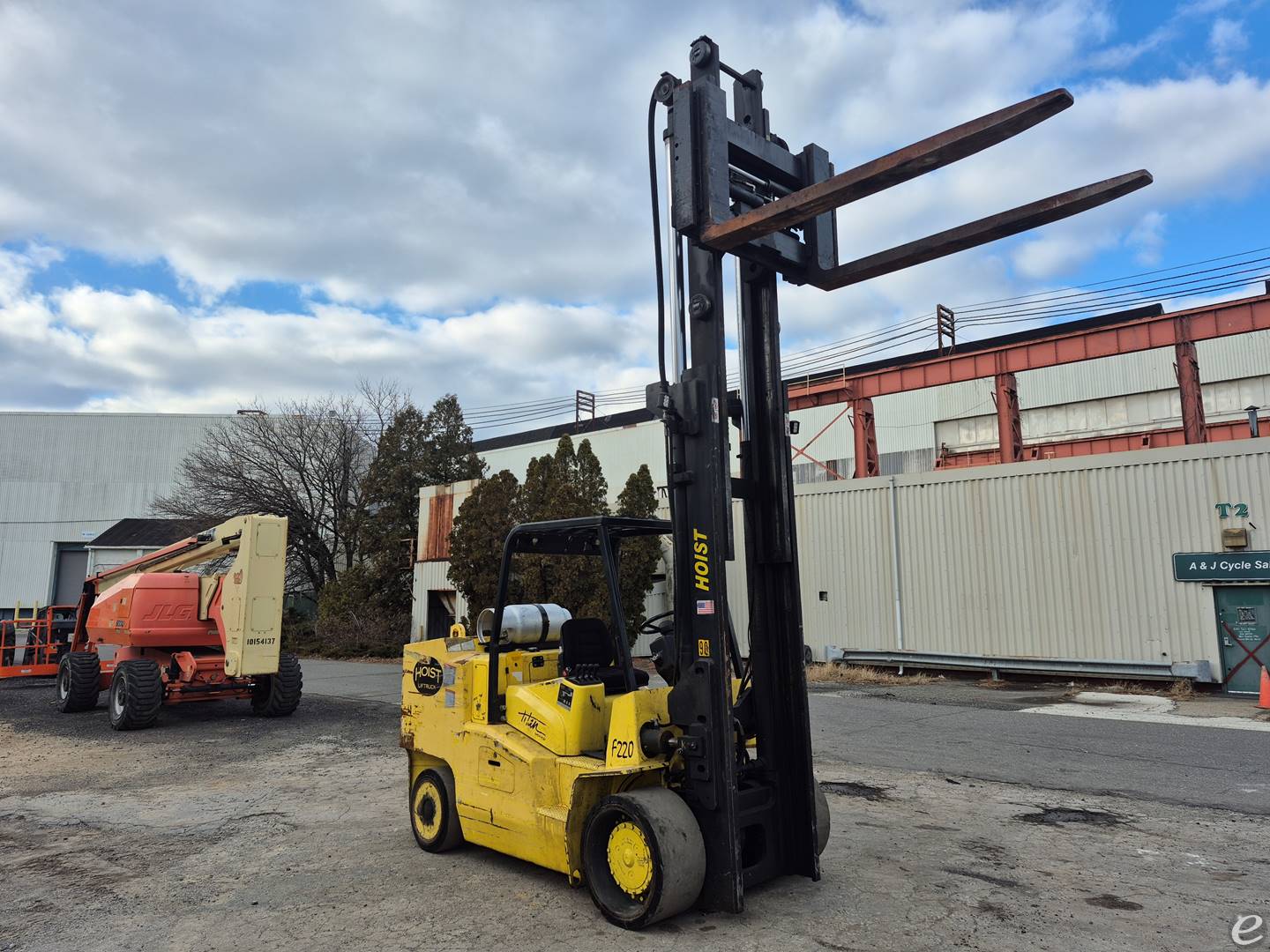 2012 Hoist Liftruck F220