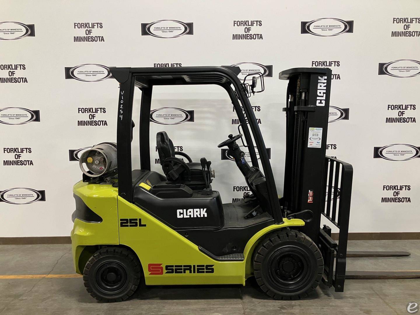 2019 Clark S25 - $19,980.00