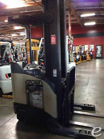 2004 Crown RR5220-45 Single Reach Reach Truck - 123Forklift