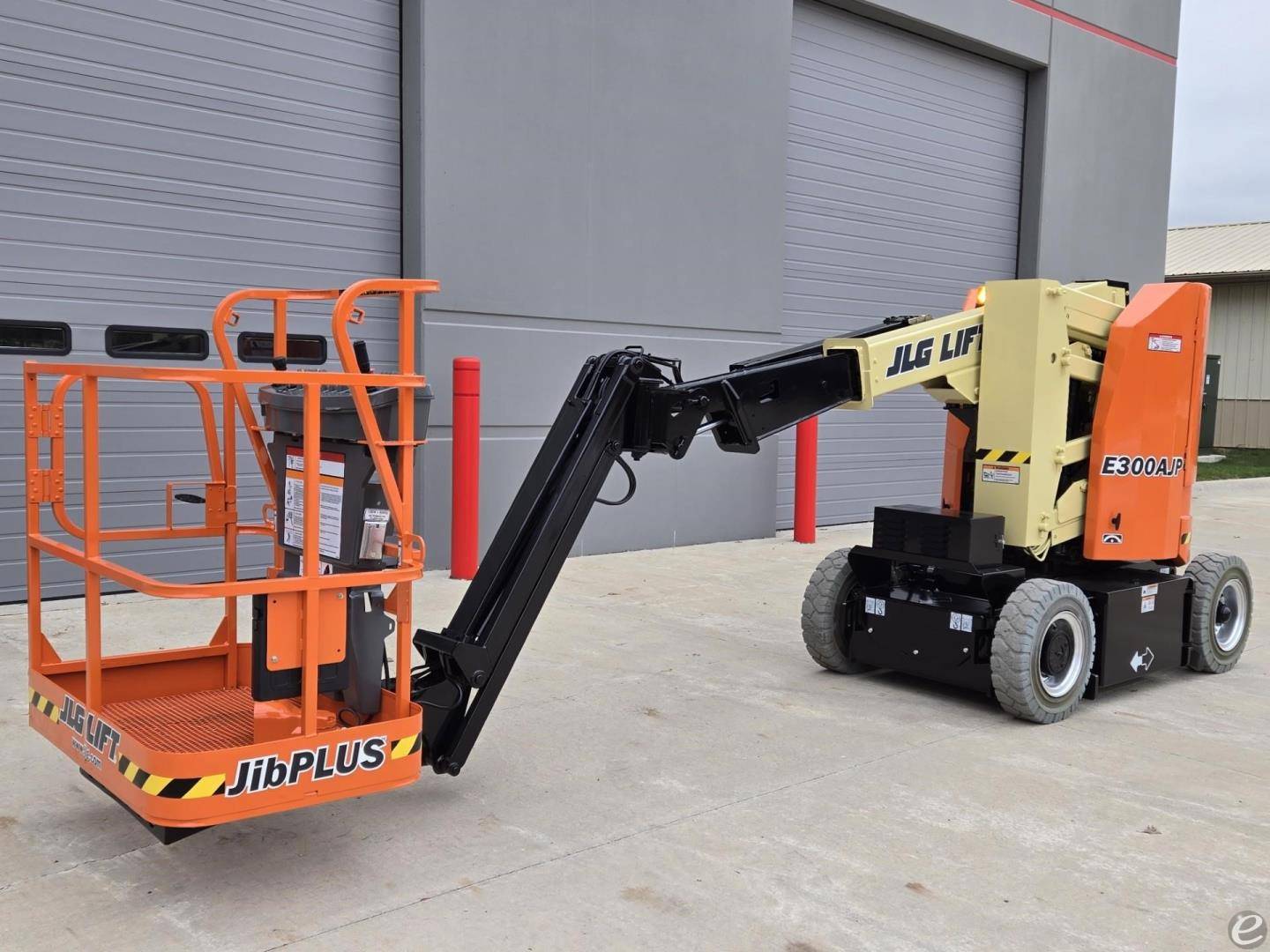 2015 JLG E300AJP