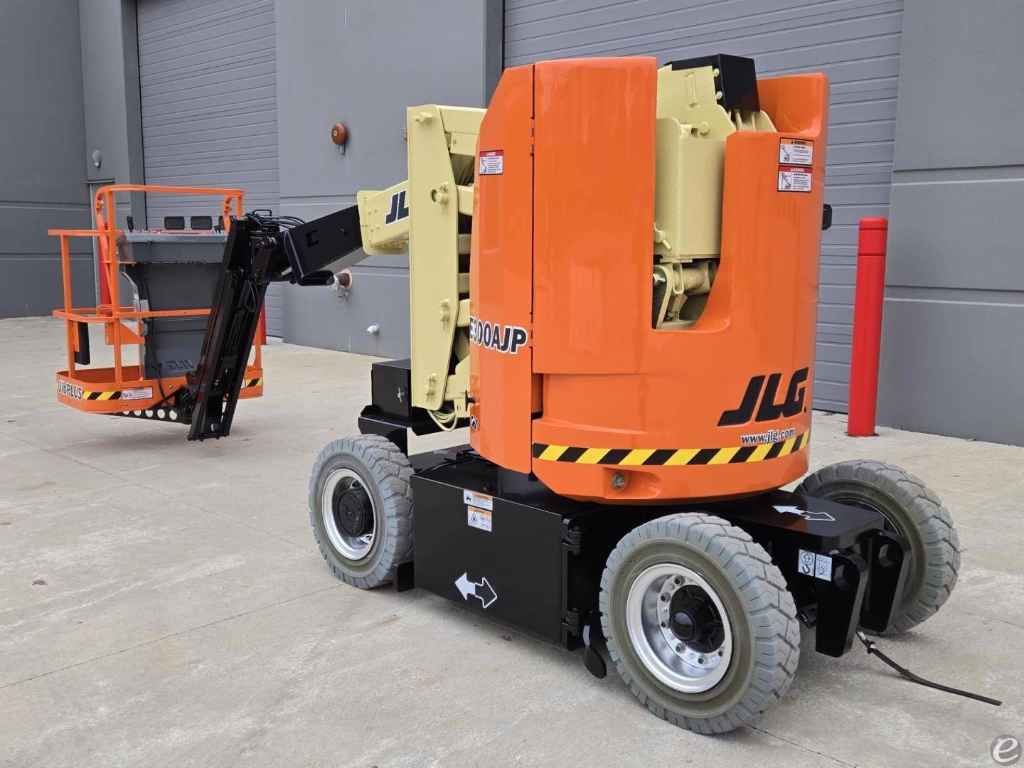 2015 JLG E300AJP