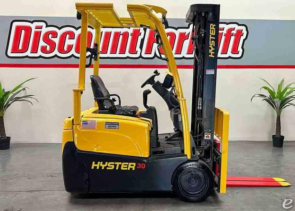 2017 Hyster J30XNT