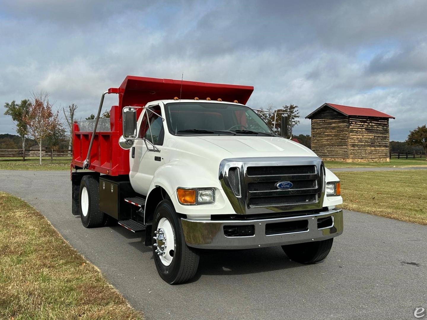 2010 Ford F750 XL