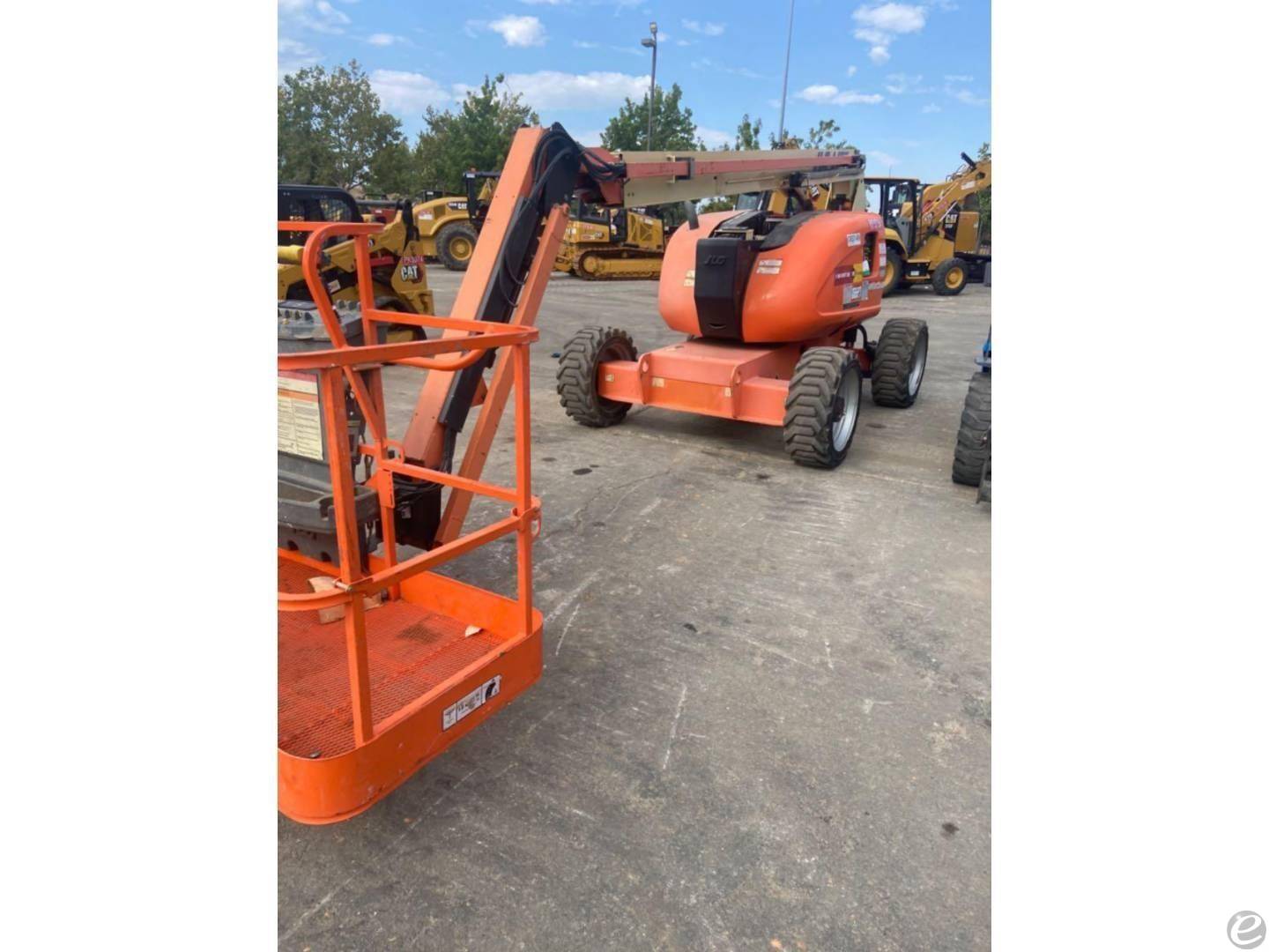 2013 JLG 600AJ