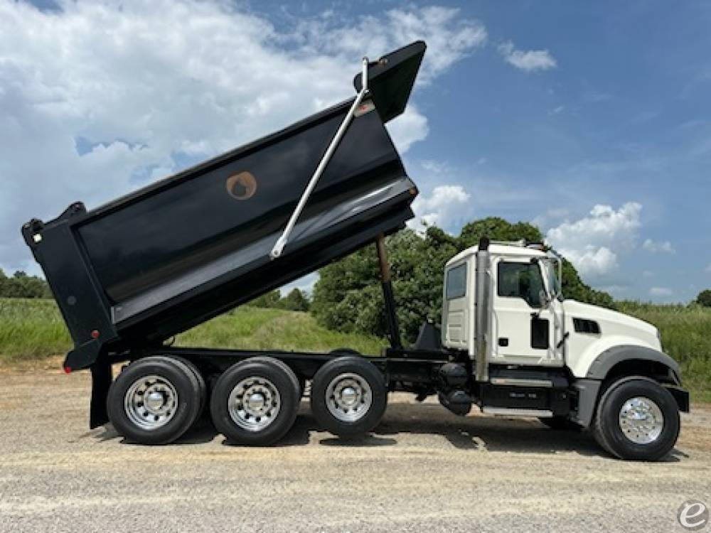 2023 Mack GRANITE 64FR