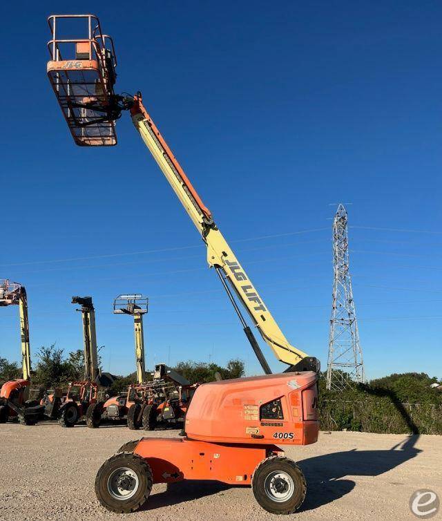 2018 JLG 400S