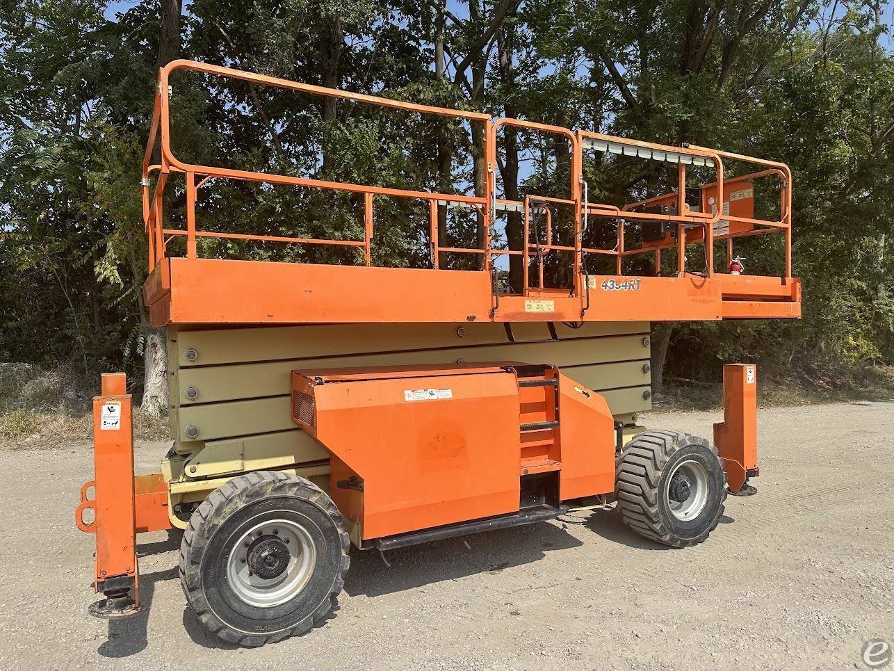 2015 JLG 4394RT