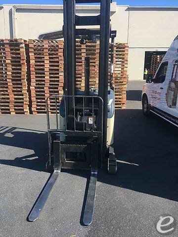 2010 Crown RR5225-35 Single Reach Reach Truck - 123Forklift