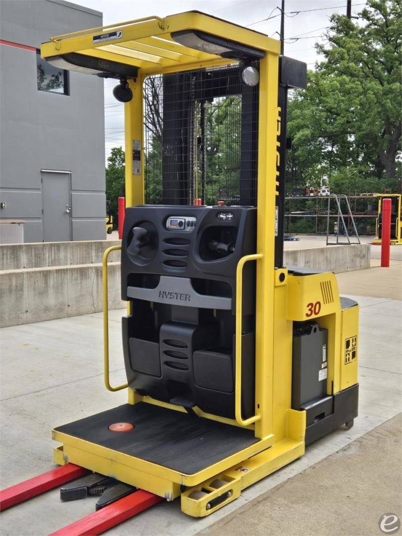2020 Hyster R30XMS3 Electric Order Picker - 123Forklift