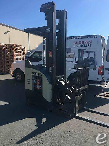 2010 Crown RR5225-35 Single Reach Reach Truck - 123Forklift