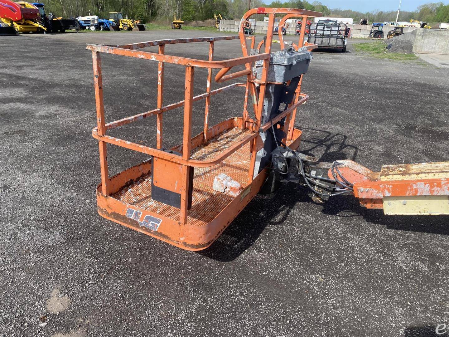 2013 JLG 400S