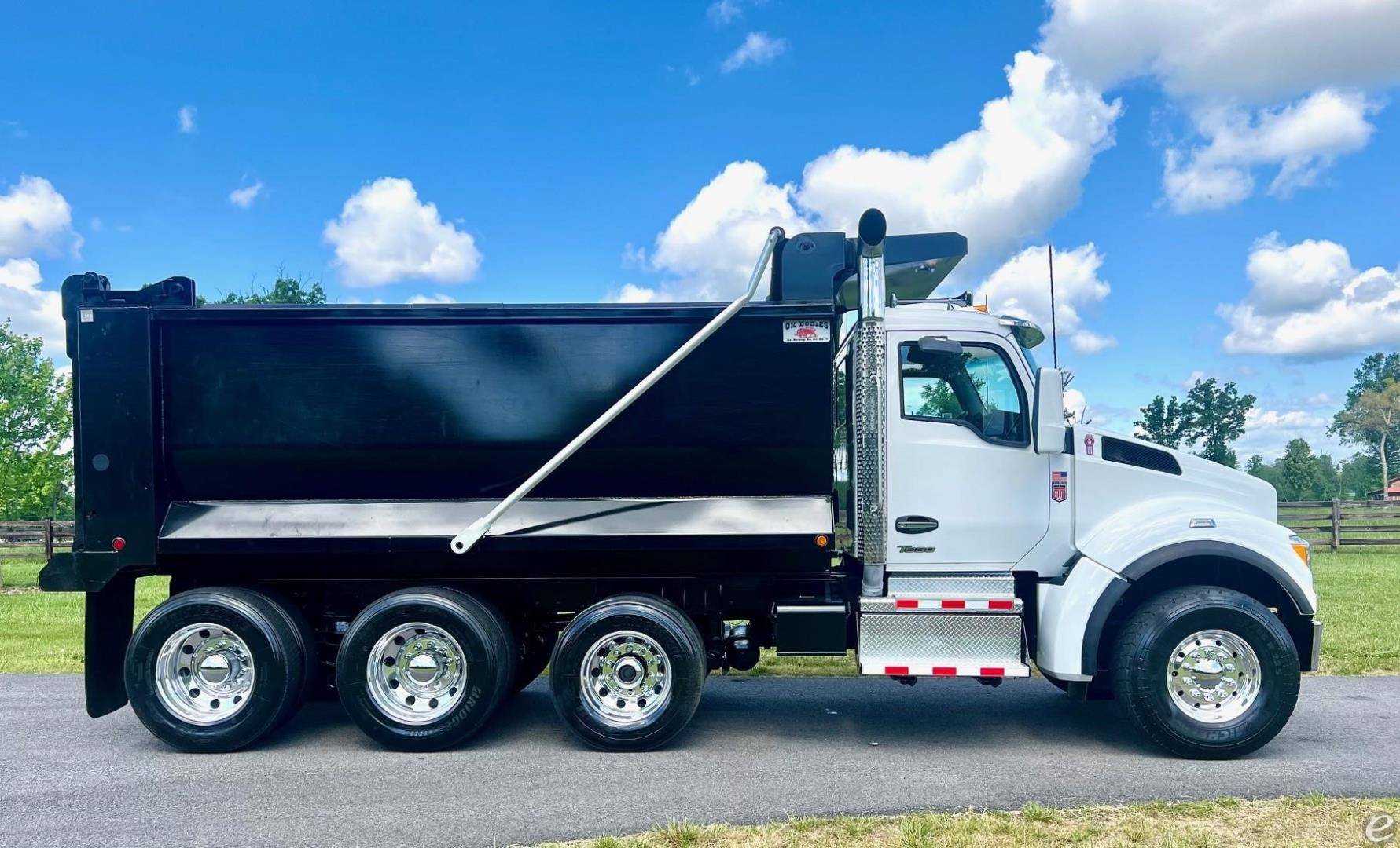 2023 Kenworth T880S