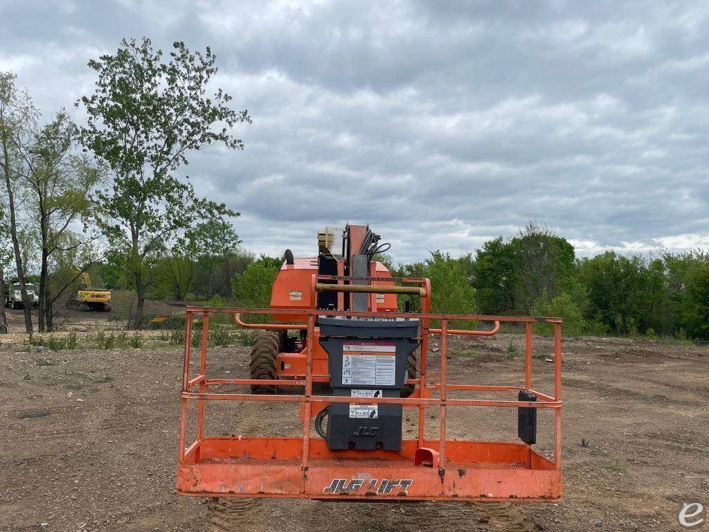 2018 JLG 800AJ