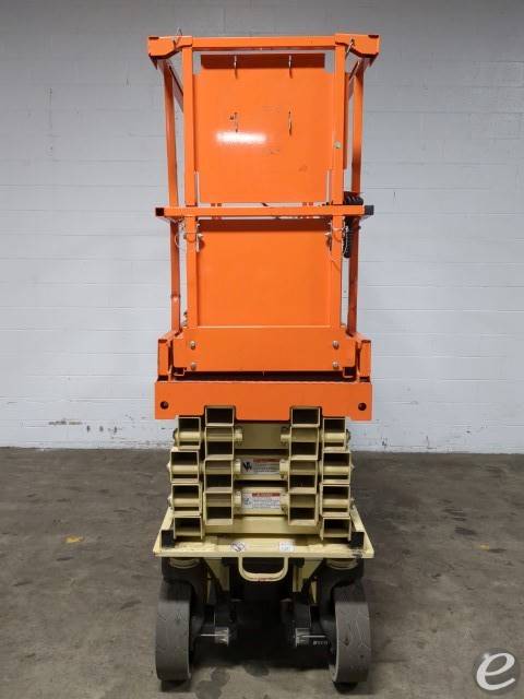 2017 JLG 2632ES