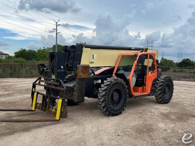 2017 JLG 1255