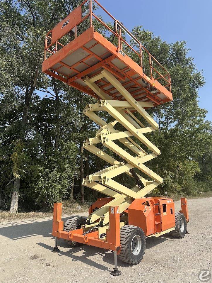 2015 JLG 4394RT