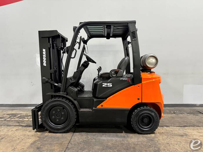 2017 Doosan G25N-7