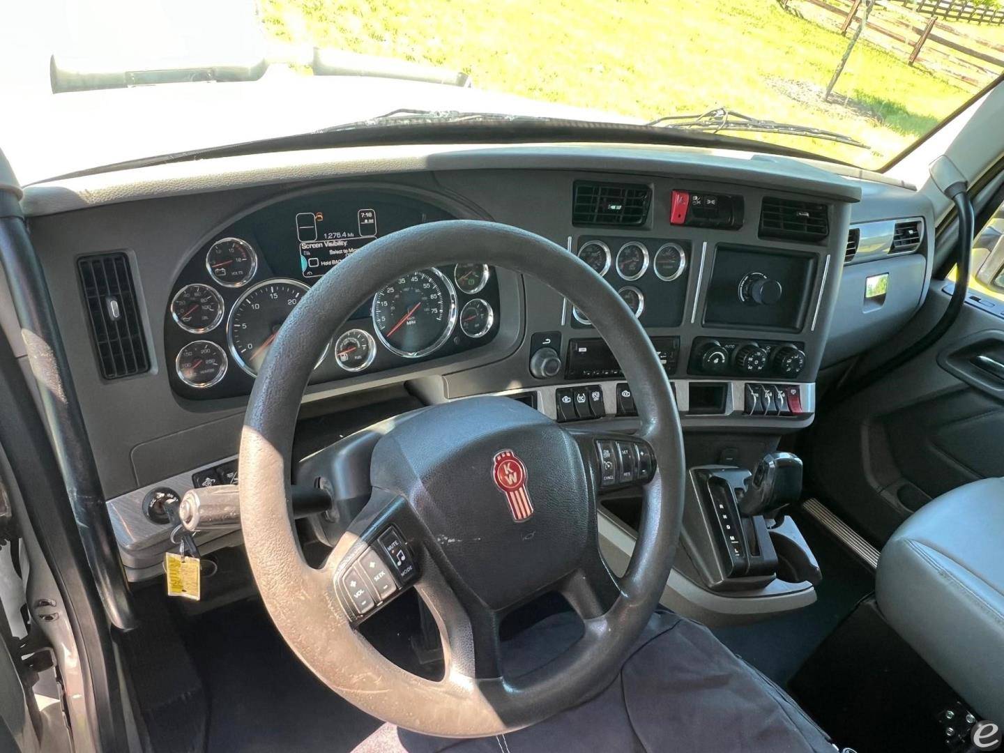 2017 Kenworth T880