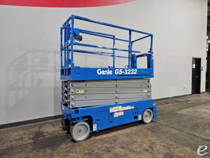 2013 Genie GS3232