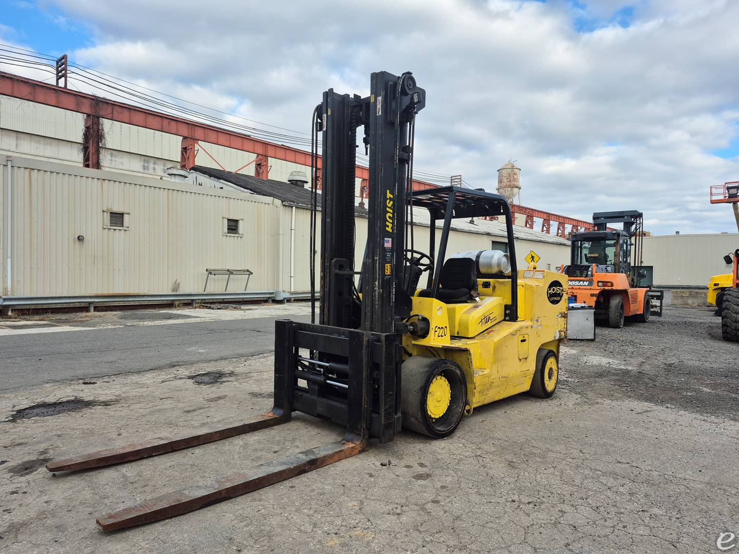 2012 Hoist Liftruck F220