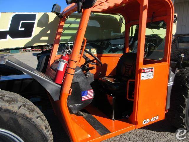 2015 JLG G6-42A