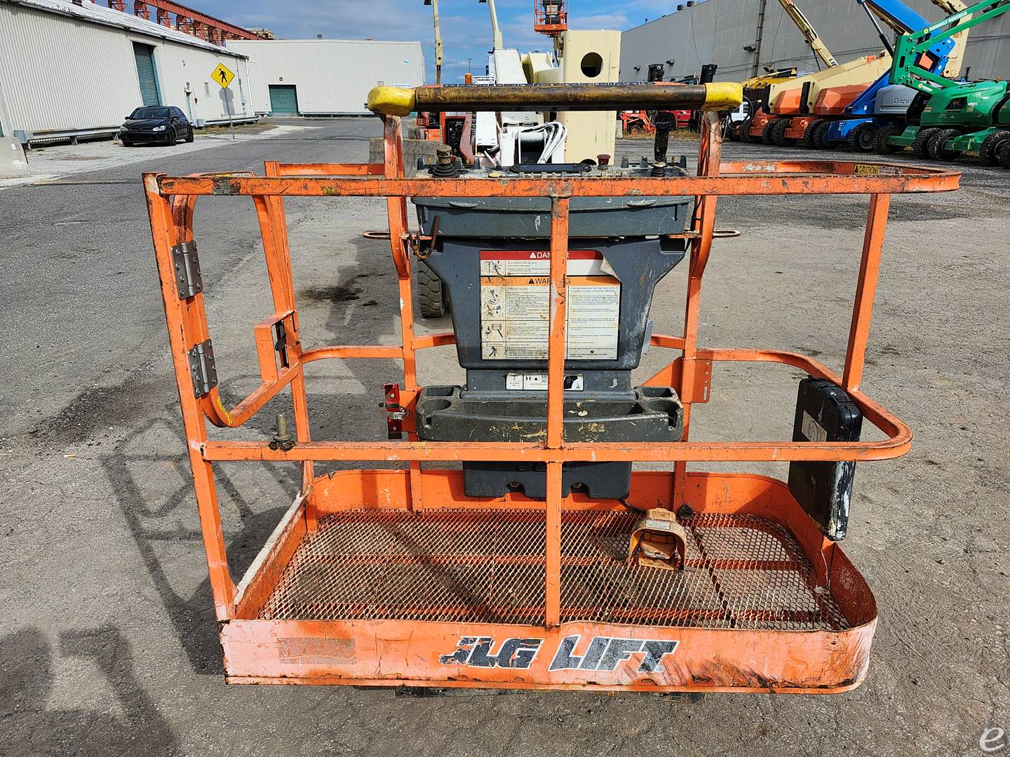 2013 JLG E450AJ