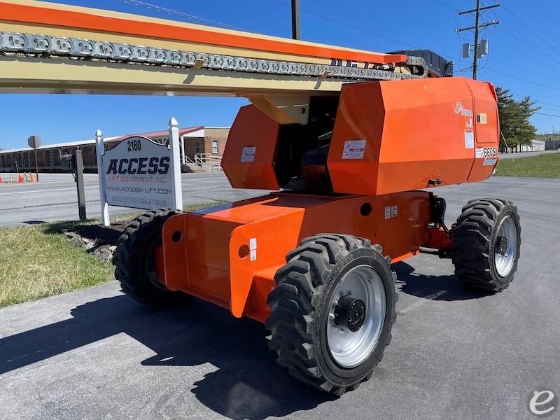 2017 JLG 660SJ