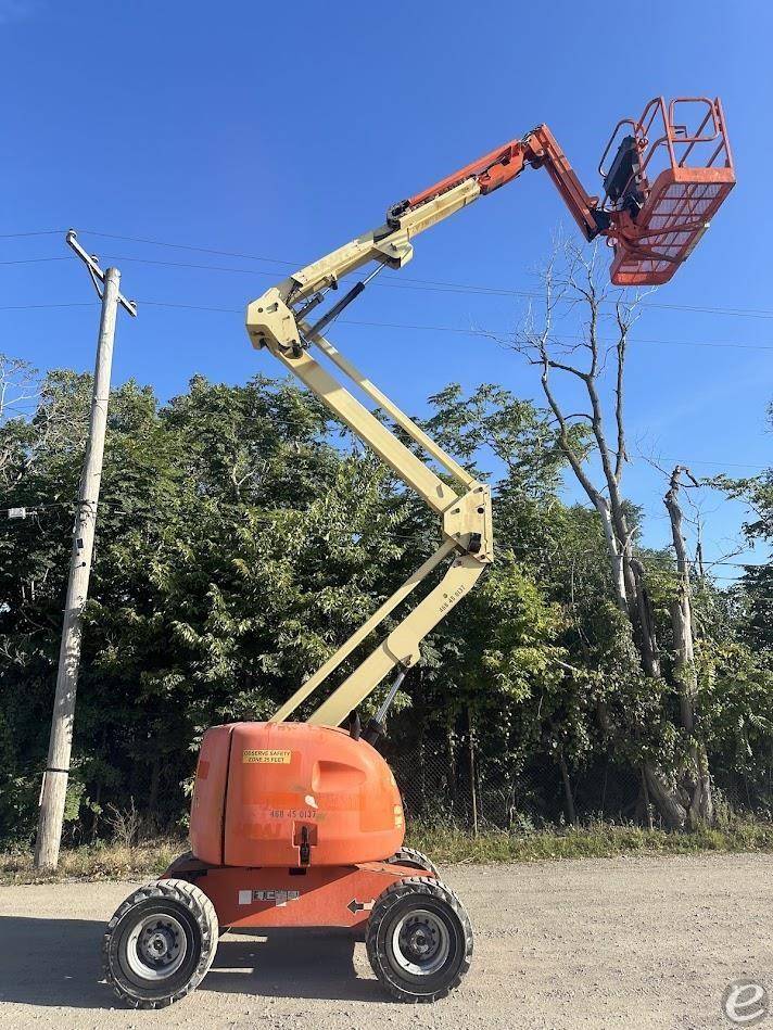 2016 JLG 450AJ