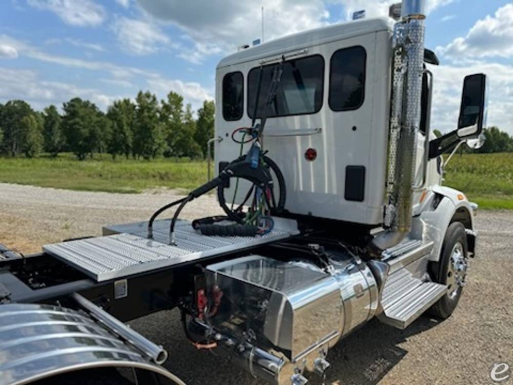 2019 Peterbilt 567