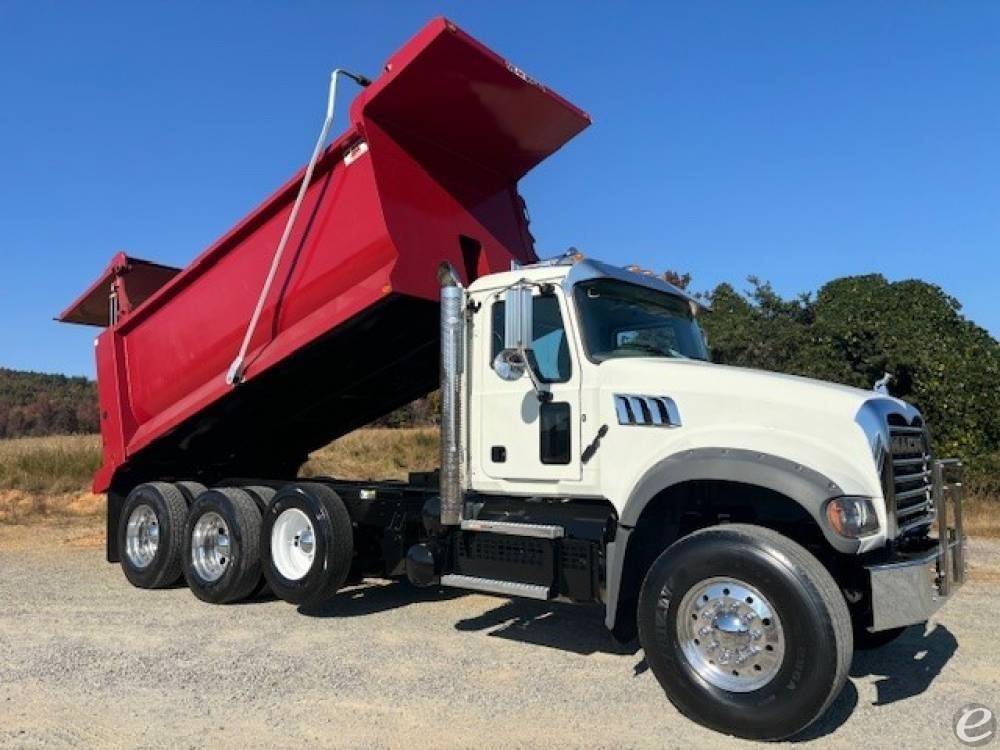 2023 Mack GRANITE 64FR