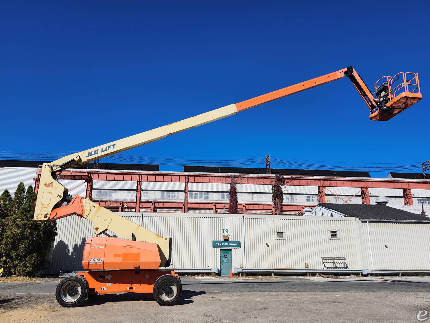 2017 JLG 800AJ