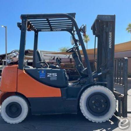 2016 Doosan G25E