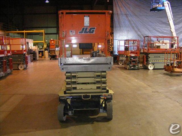 2011 JLG 3246ES