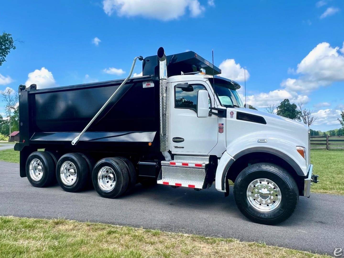 2023 Kenworth T880S