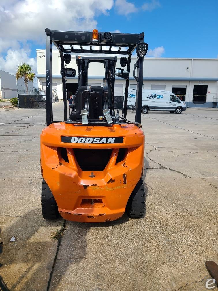 2023 Doosan G30E-7