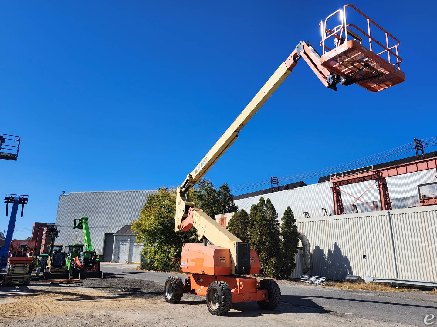 2017 JLG 800AJ