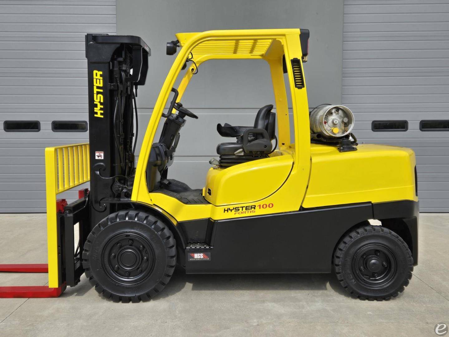 2011 Hyster H100FT Pneumatic Tire F...