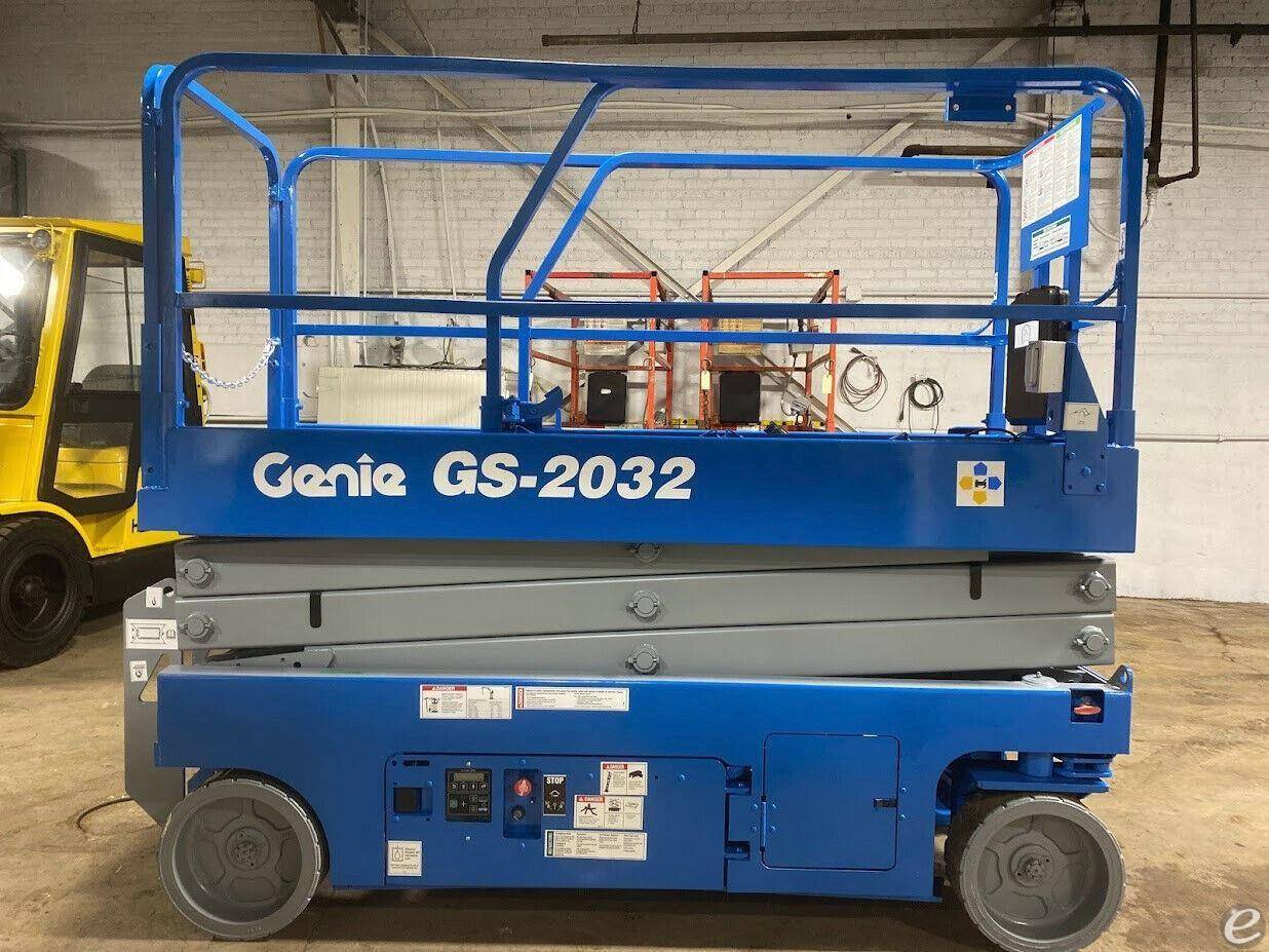 2013 Genie GS2032 Slab Scissor Lift...