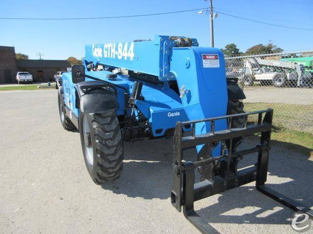 2015 Genie GTH844