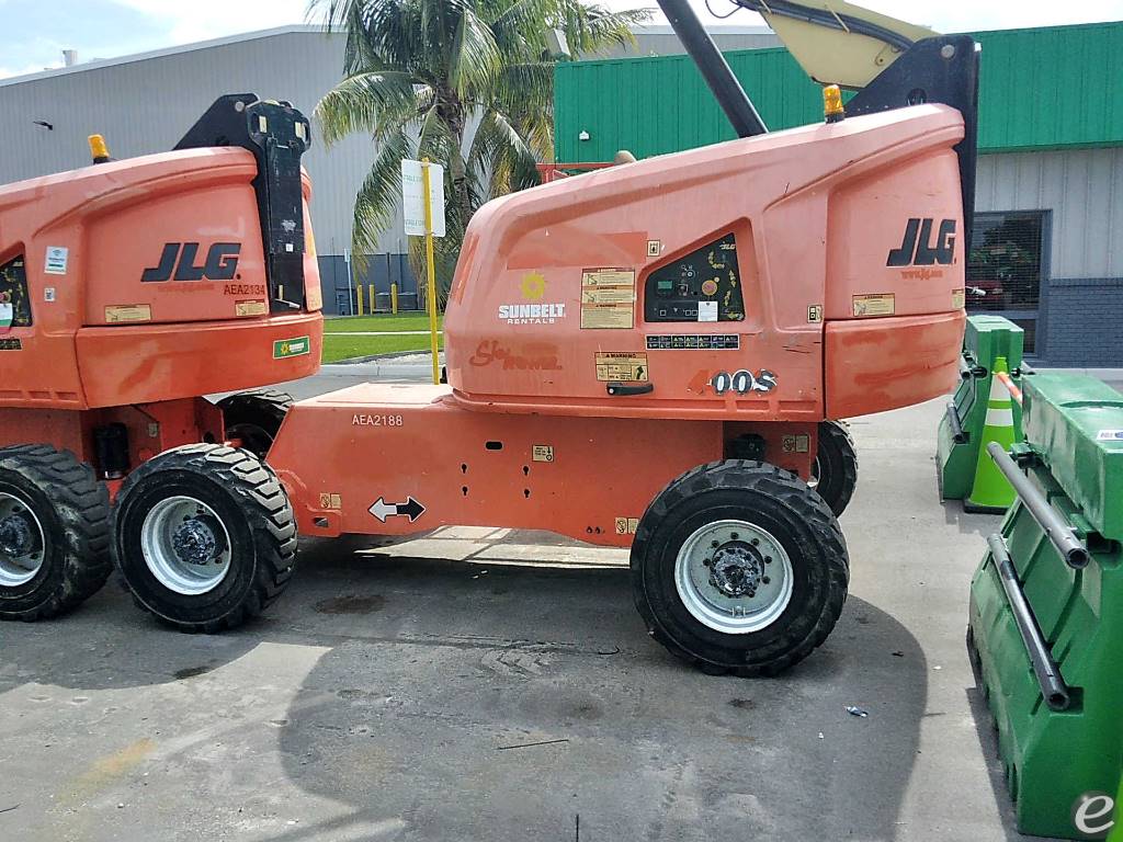 2016 JLG 400S