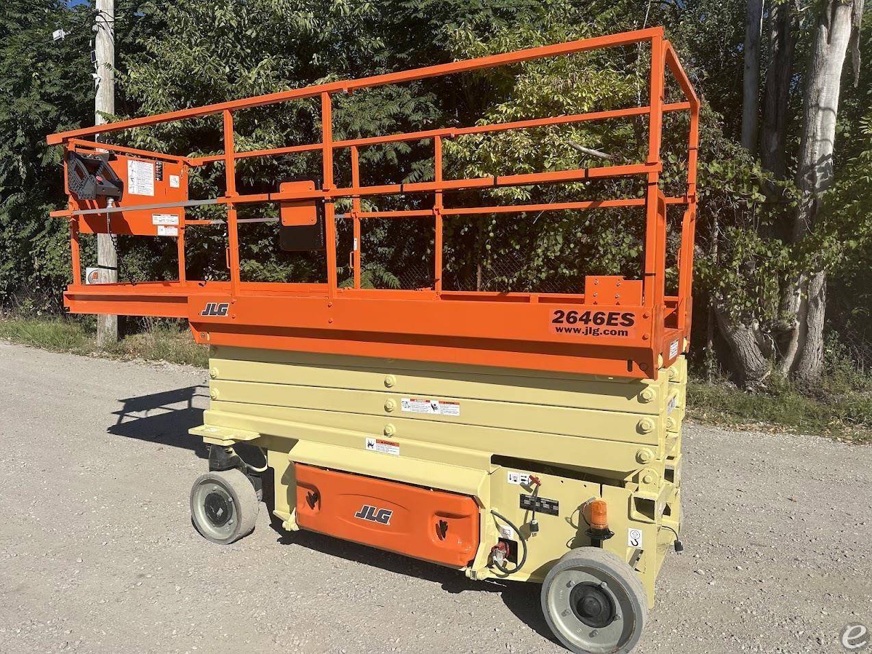 2017 JLG 2646ES