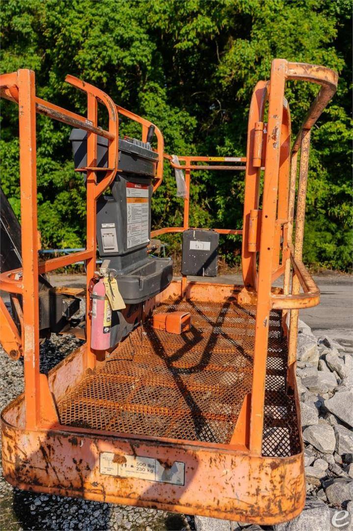 2010 JLG 800AJ