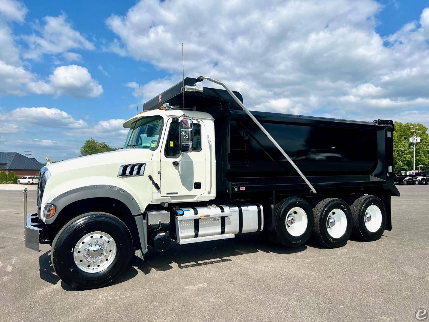 2024 Mack GRANITE 64FR