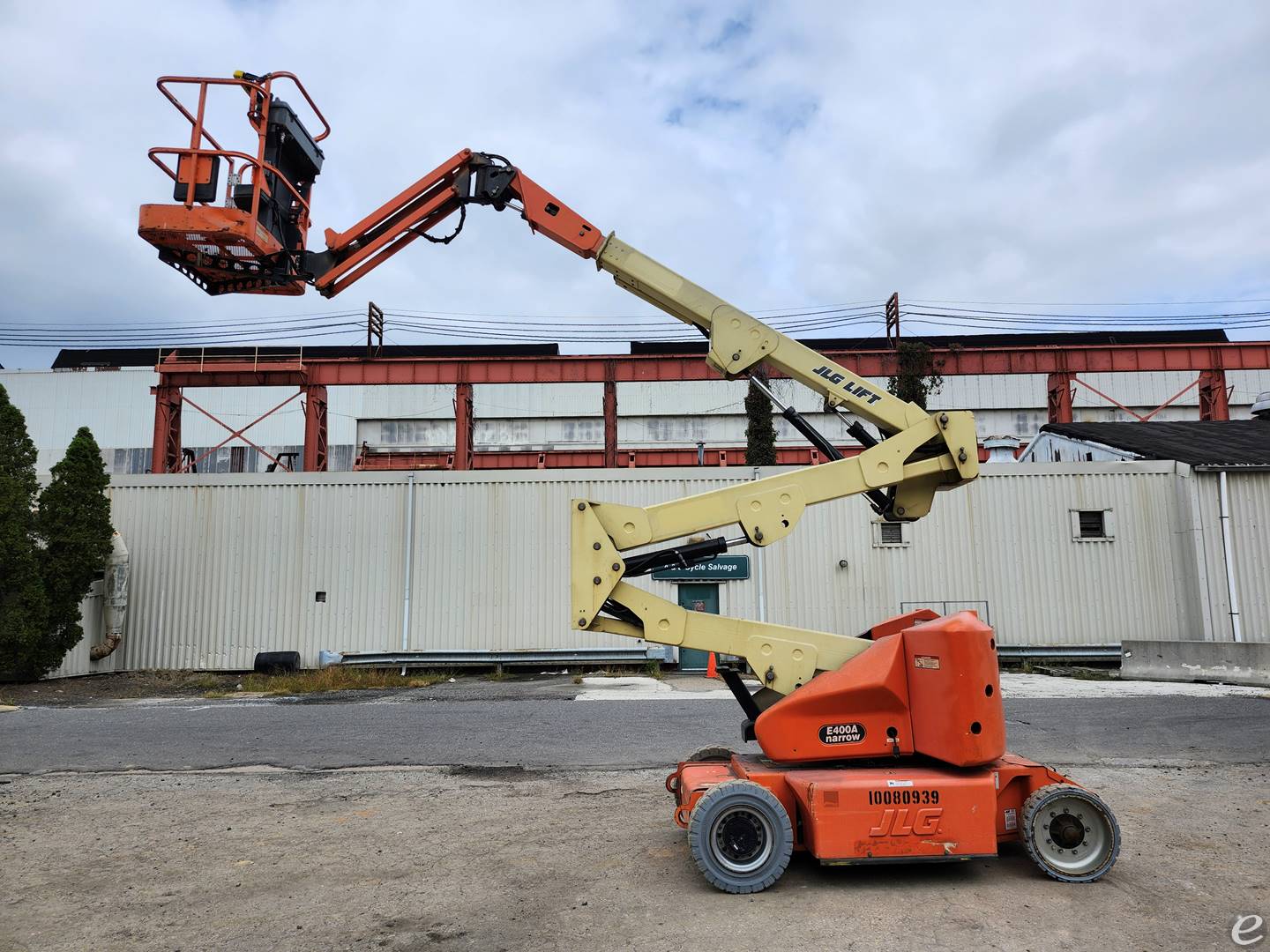 2012 JLG E400AJPN