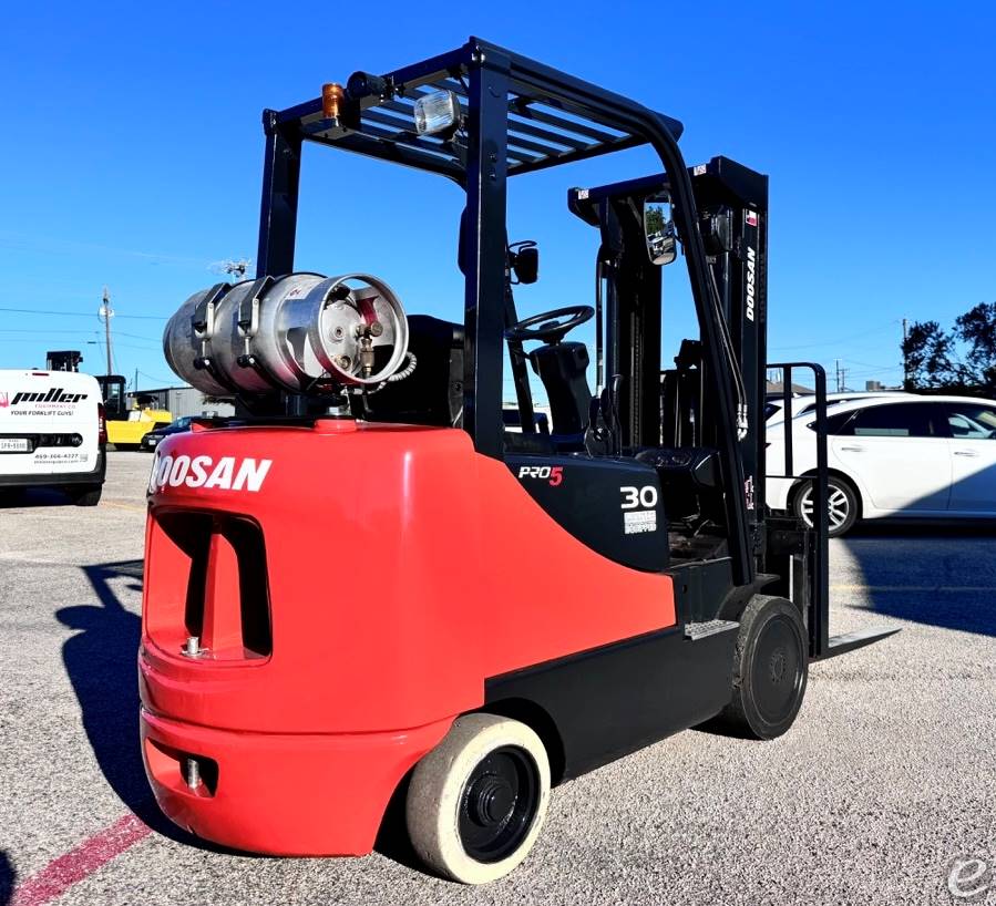 2014 Doosan GC30P-5