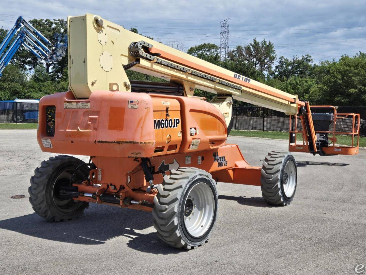 2015 JLG M600JP