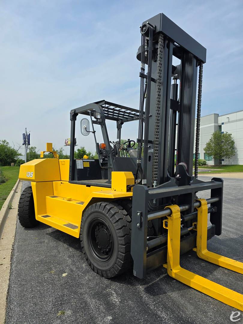 2019 Komatsu FD135T-8